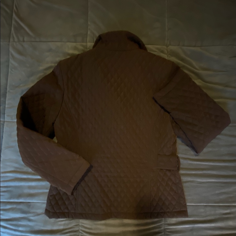Woman’s Coat - Picture 12 of 14
